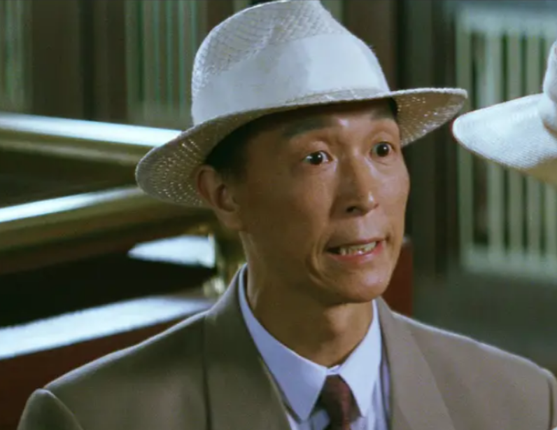 年轻时的李海生是影视作品中的凶狠反派,越老长得越面善,如今78岁还