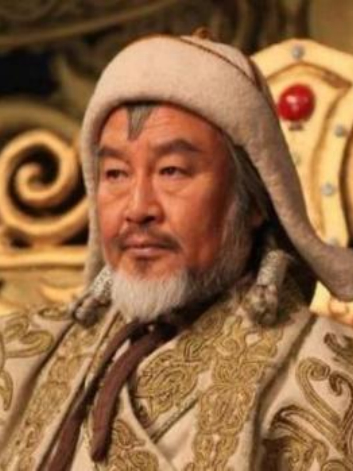 成吉思汗,这位历史巨人,虽在蒙古国境内出生,但活动主要在中国,建立了