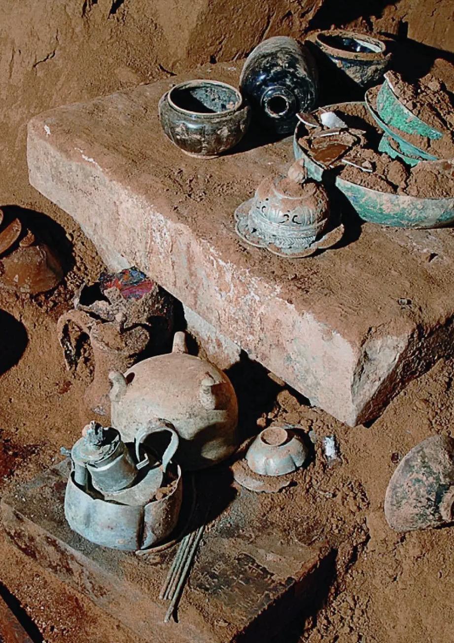 [太阳]"我盗的是自家祖坟,有什么错?