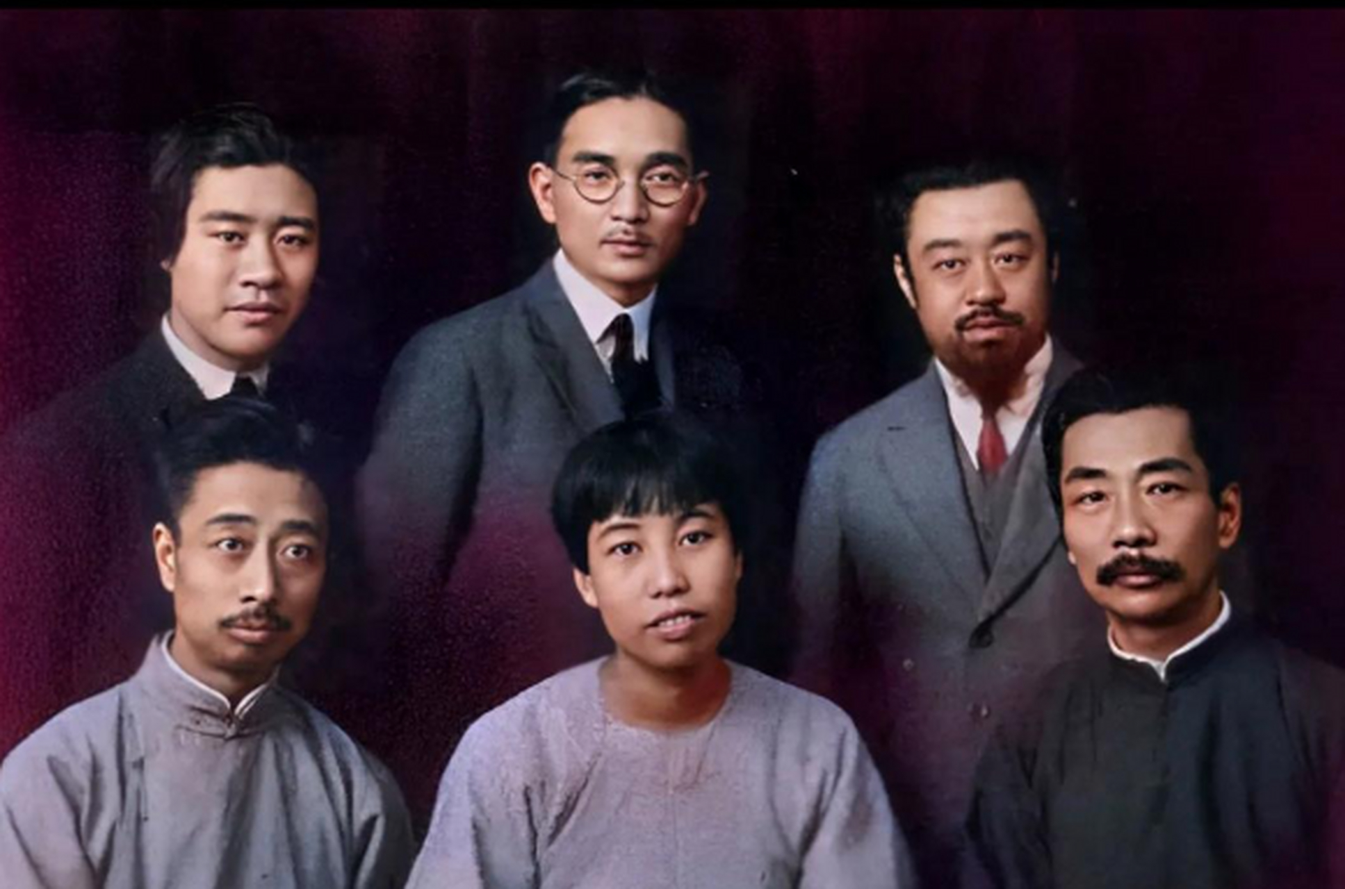 许广平出生在大户人家,自小.@素弦读书品历史的动态