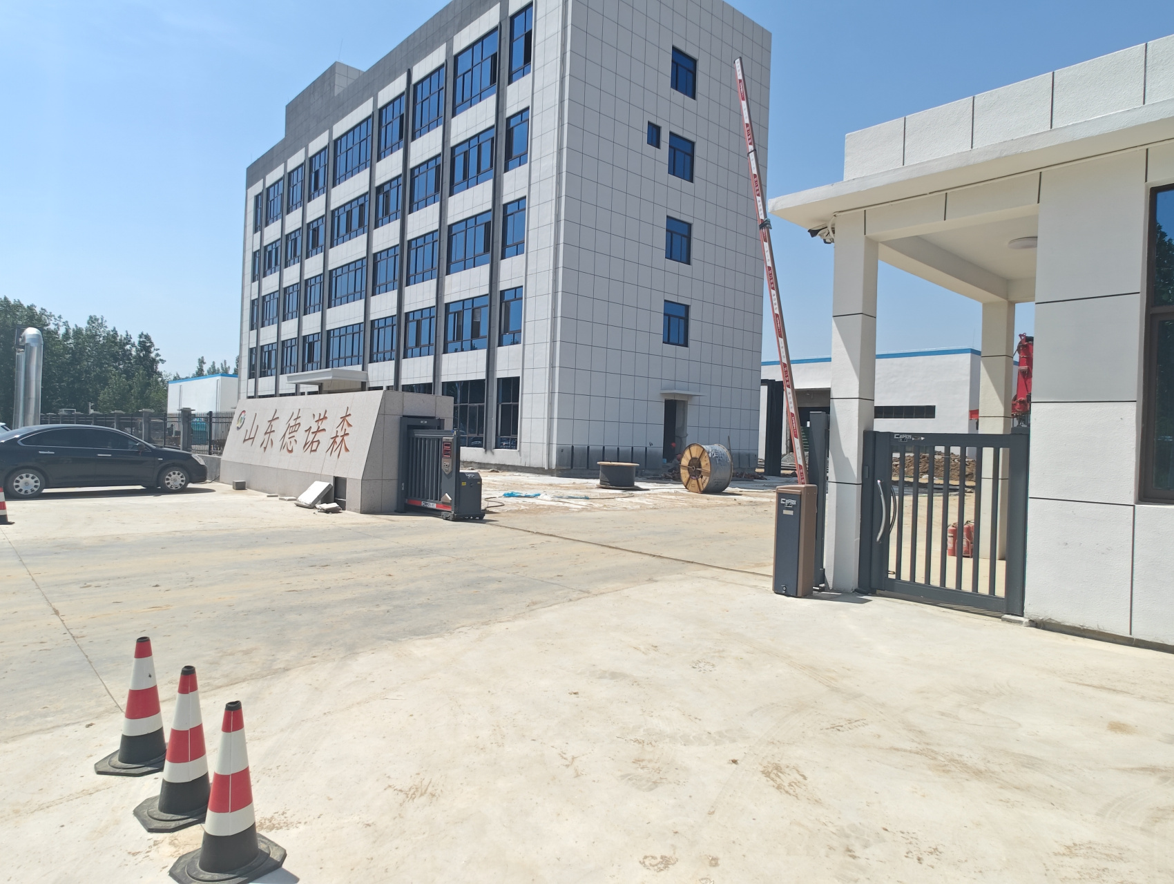 工业电动工厂大门,智能化管理提升效率!安全,节能双保障.