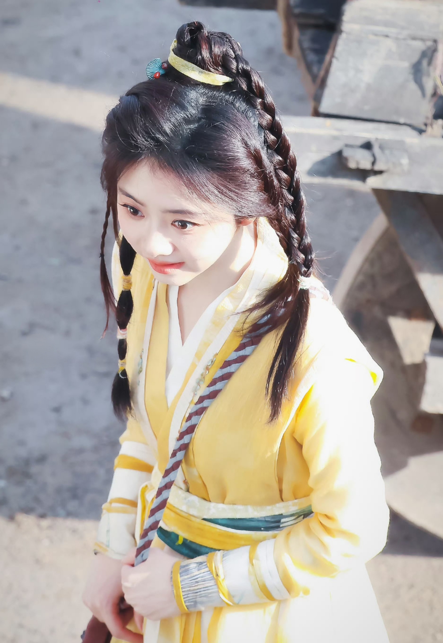 谭松韵这身古装造型好可爱,清纯俏丽,明艳动人!