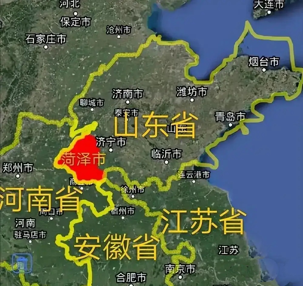 菏泽的地形非常平坦,全境被平原覆盖,几乎看不到山的存在