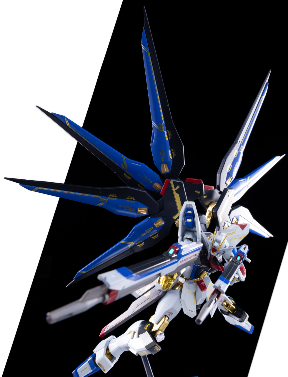 模型欣赏:metal robot魂 强袭自由20th版,涂装细节较原版有所提升,by