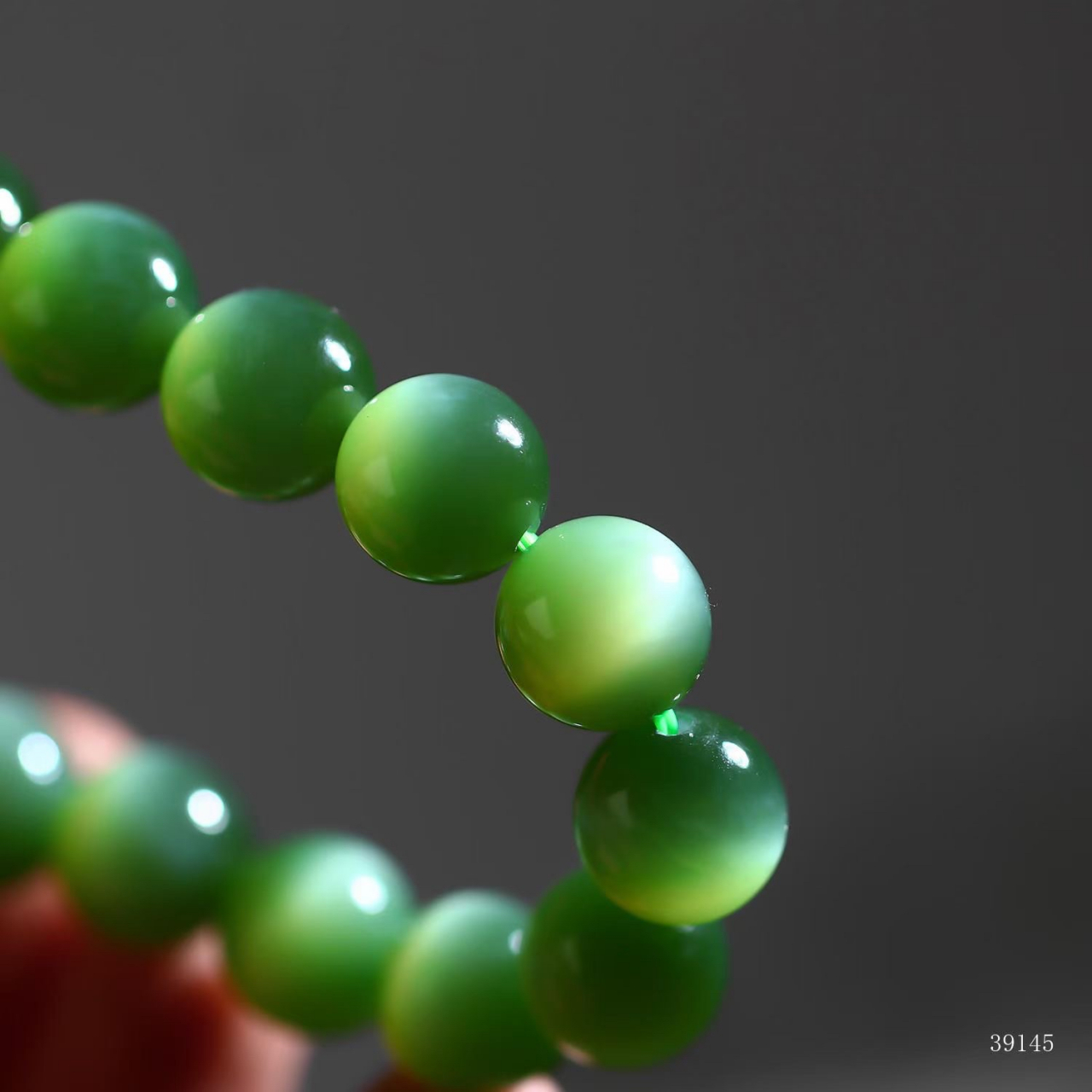 收藏精品#暮春谷雨#  【猫眼*琼华流转】精品碧玉猫眼手串,惊艳美物