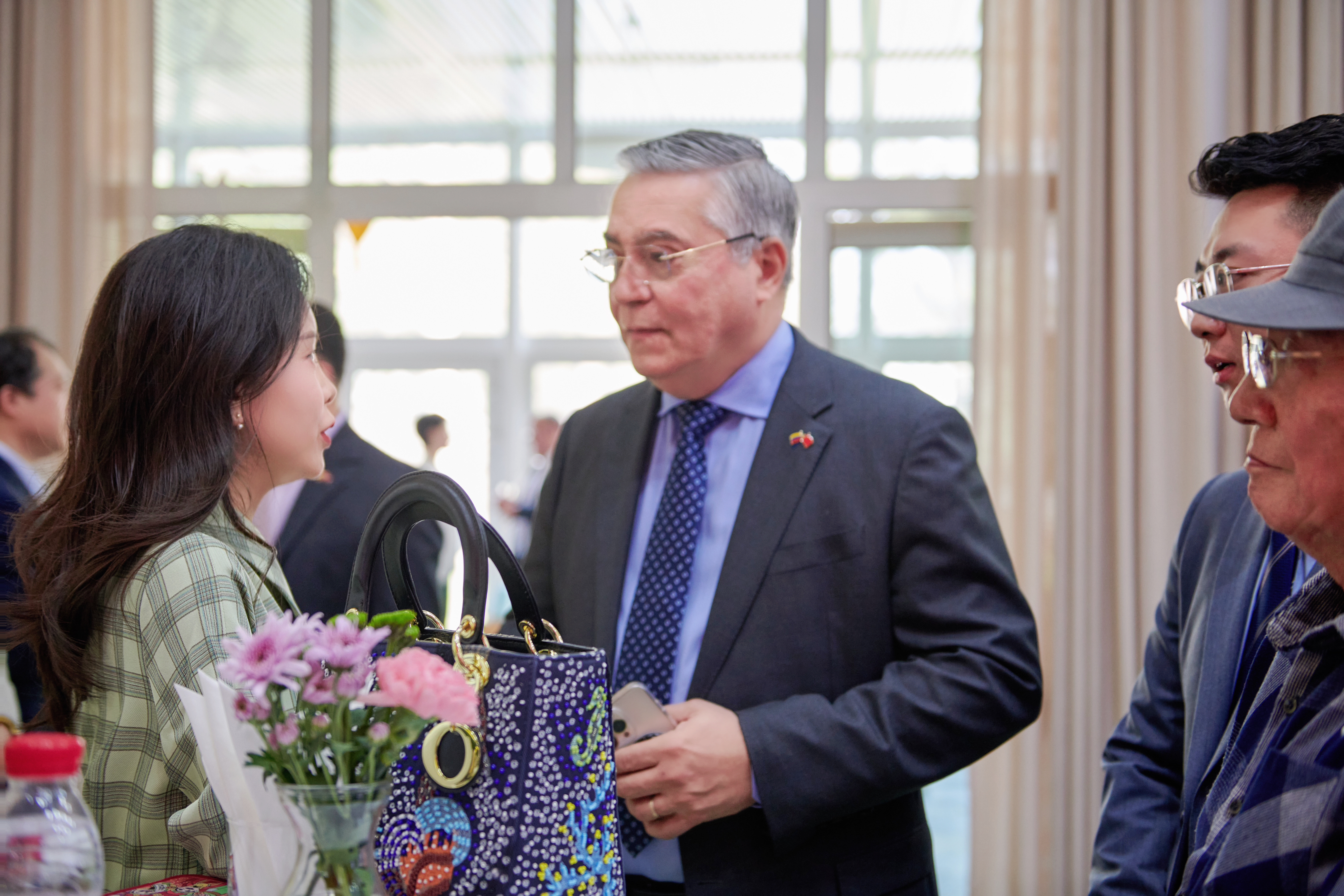 委内瑞拉驻华大使馆举办媒体招待会!