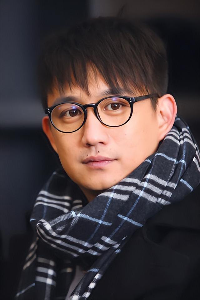 盘点娱乐圈的5个好男人长着一张多情的脸一生却只钟情于一人