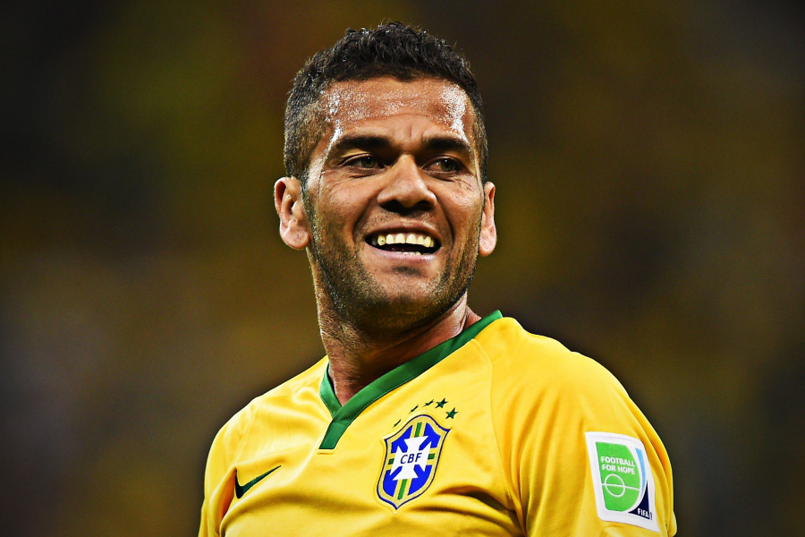 阿尔维斯入狱4年半后,借内马尔15万欧元减刑金已归还