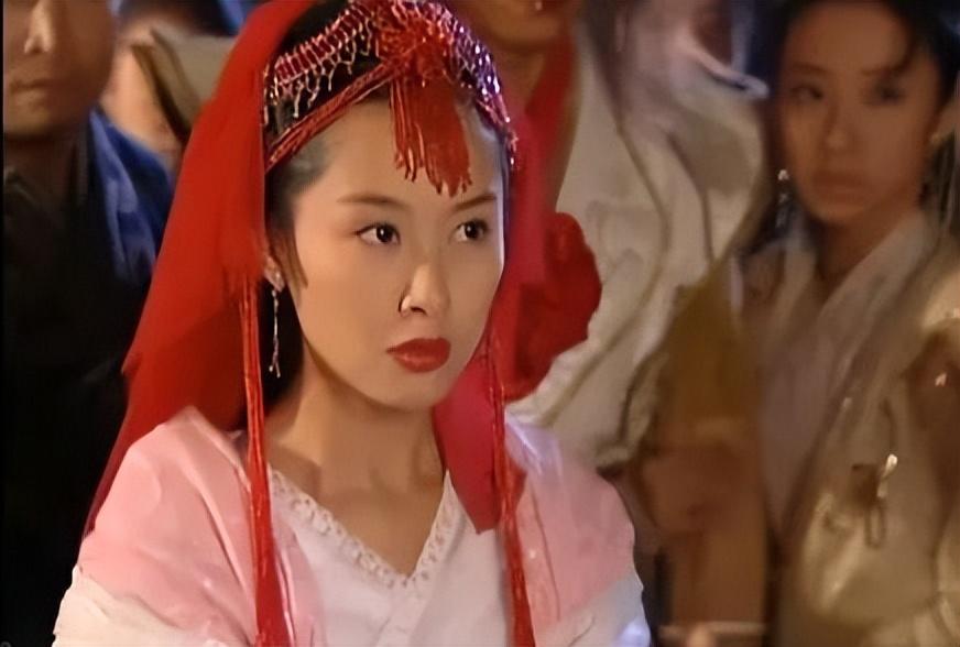朱茵也是几代人心目中的女神了,当年大屏幕中的紫霞仙子至今都让人