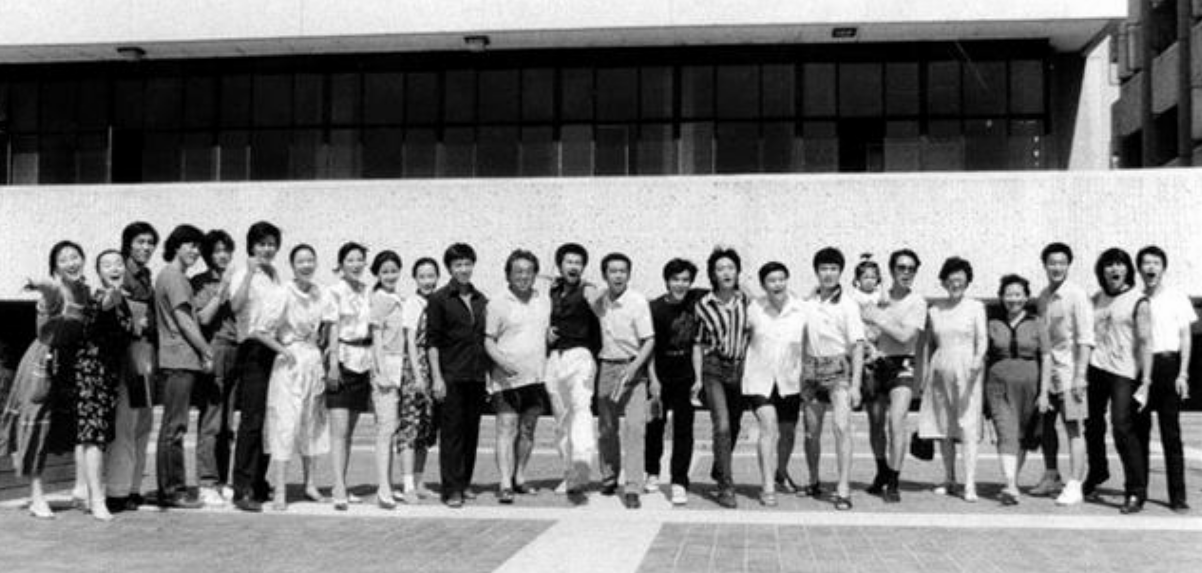 回顾演员孙松娶小10岁娇妻侯继林恩爱相伴24年无儿无女也幸福