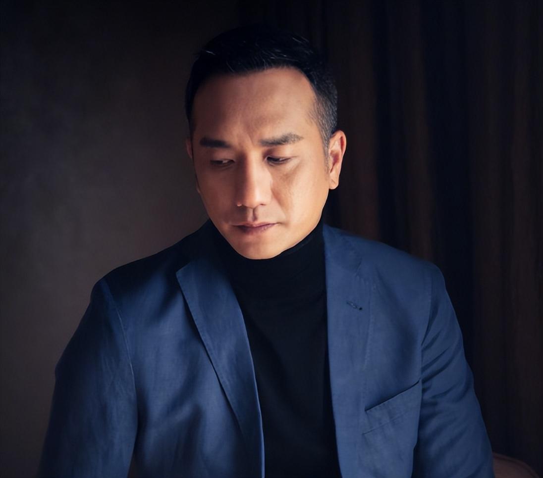 演员黄觉放弃周迅徐静蕾转身娶小14岁娇妻他有什么魅力