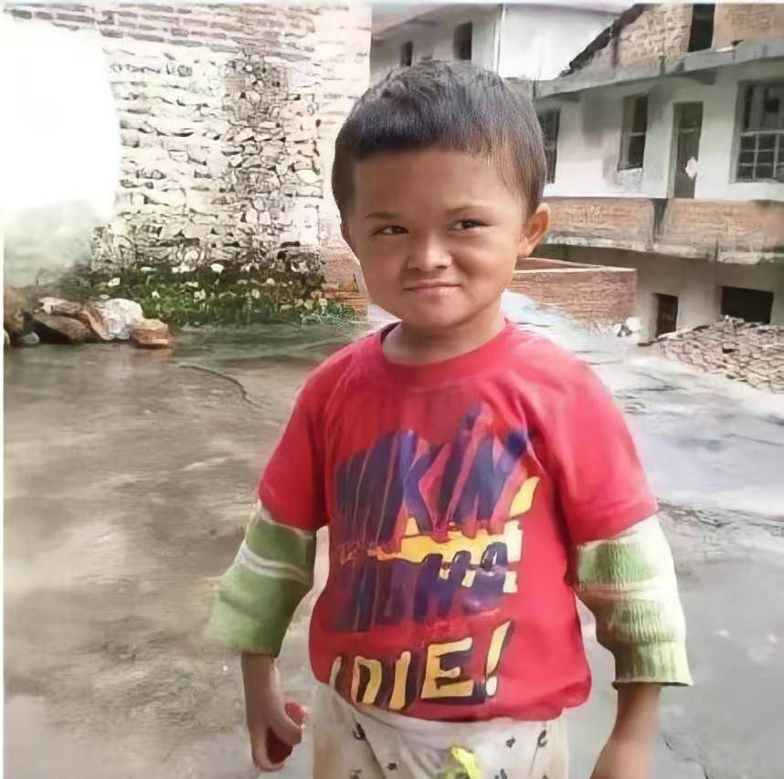 2015年江西7岁男孩范小勤因酷似马云爆红如今怎样了