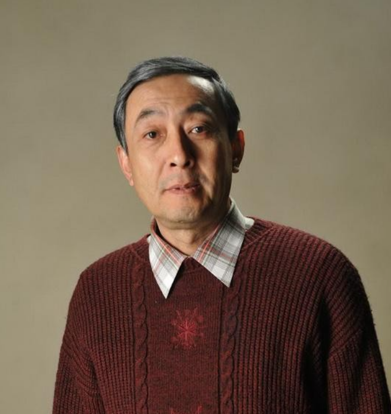 回顾李萍丈夫病重时忙着拍戏丈夫去世5年她的坚持让人泪目