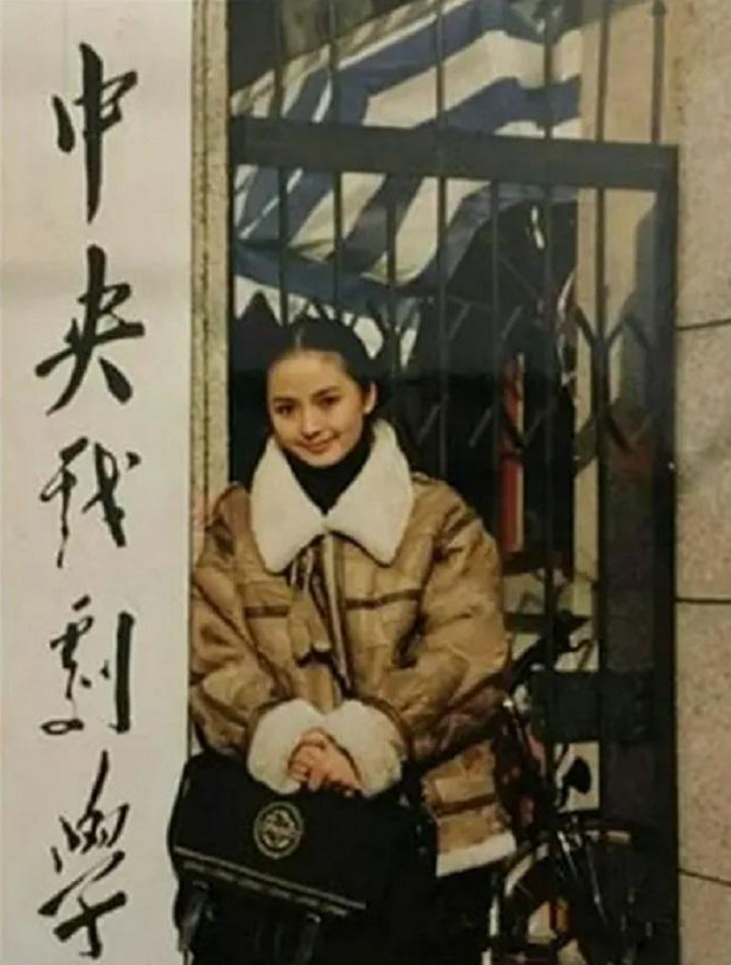 刘丹28岁车祸早逝父亲殉职哥哥患癌离世留下母亲孤苦一人