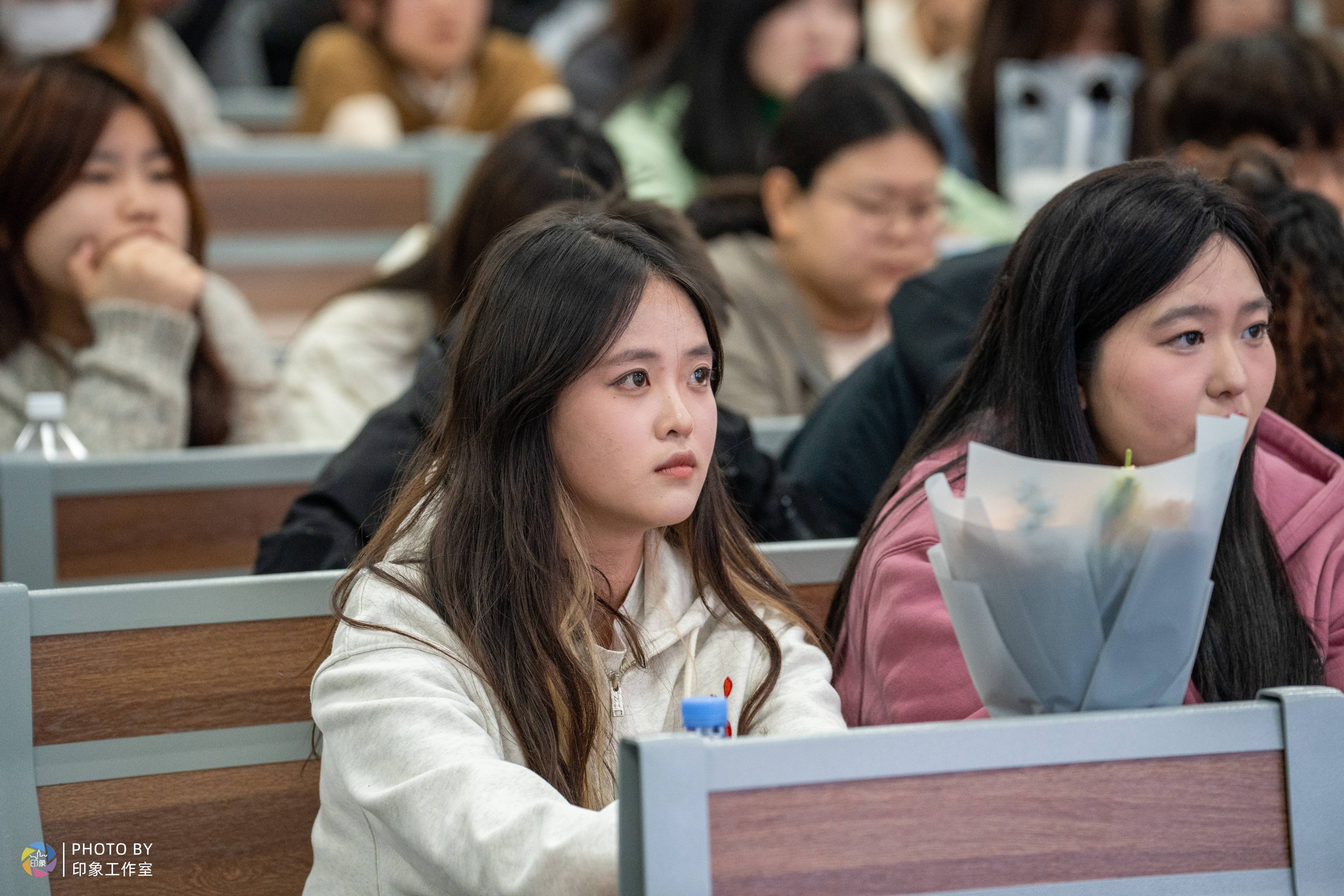 大连东软信息学院女神图片