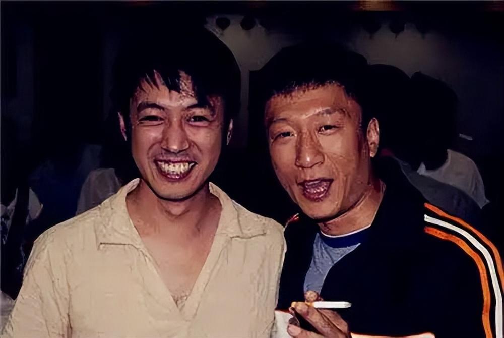 认识导演姜伟的刘畅,就推荐了曹炳琨.