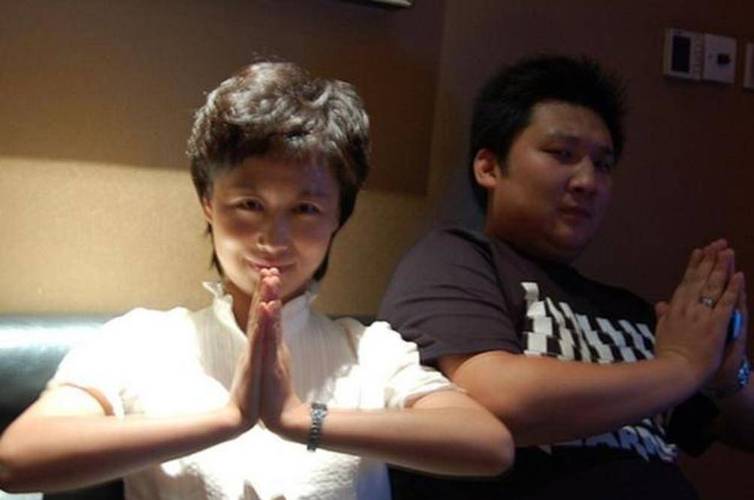 回顾主持人魏笑曾新婚24小时离世丈夫至今未娶父亲仍在怀念