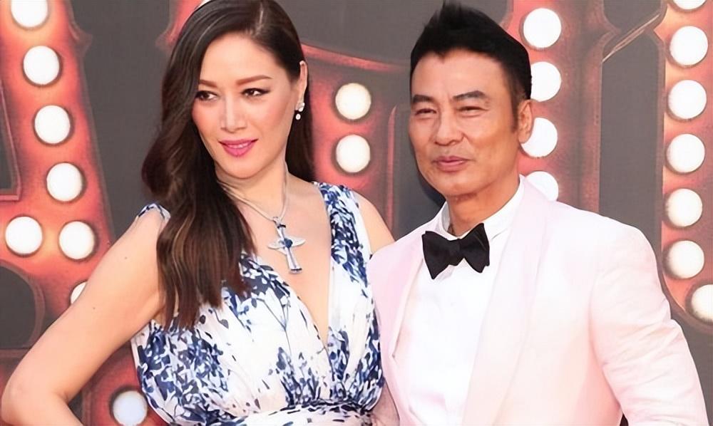 回顾任达华出道43年零绯闻曾为爱坚持丁克50岁得女时泪流满面