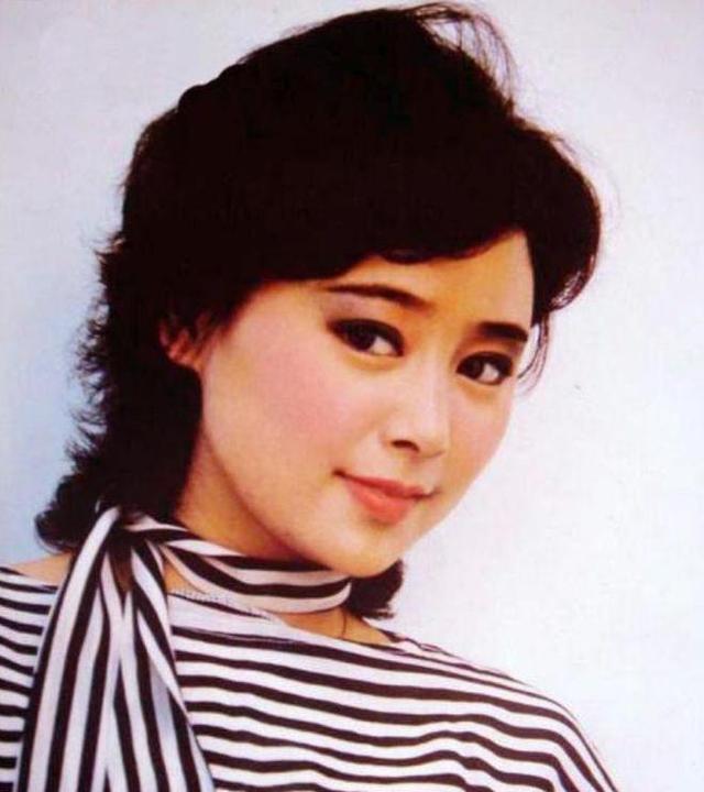 回顾演员张瑜我这辈子太可怜66岁没有婚姻也无子女遗产咋办