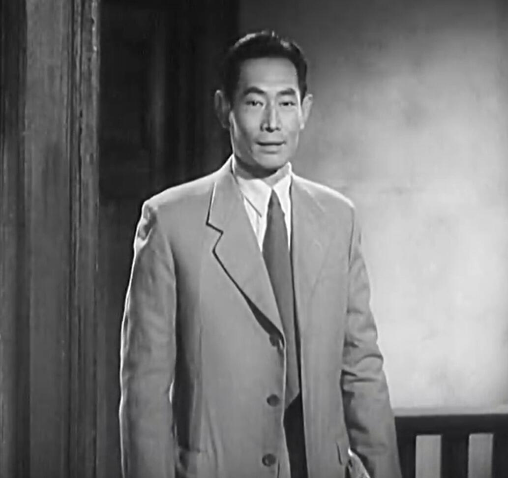 回顾老戏骨齐衡千面演员数次让角对妻子太痴情却对女儿很严格