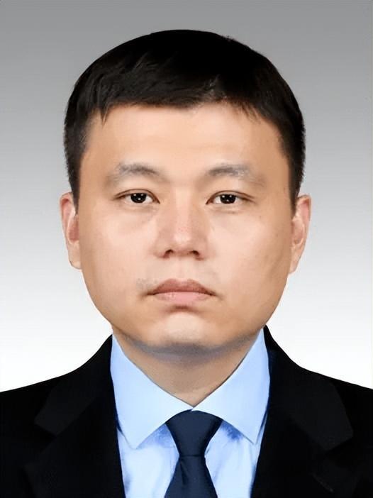 回顾湖北小伙因一书封神3年赚4100万如今他怎样了