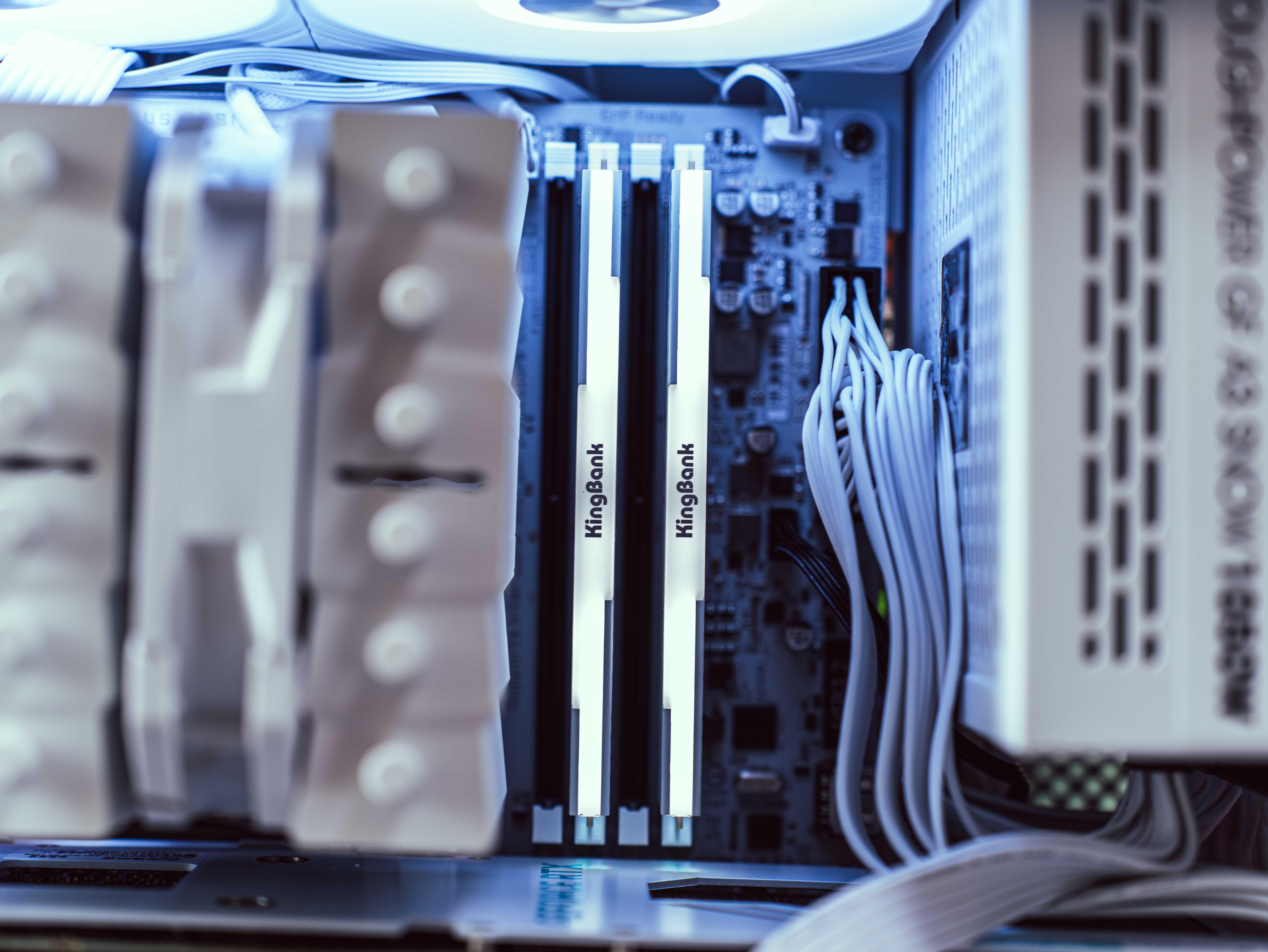 不到19l的小钢炮颜值性能双拿捏14700kfb760冰雕4070ti装机