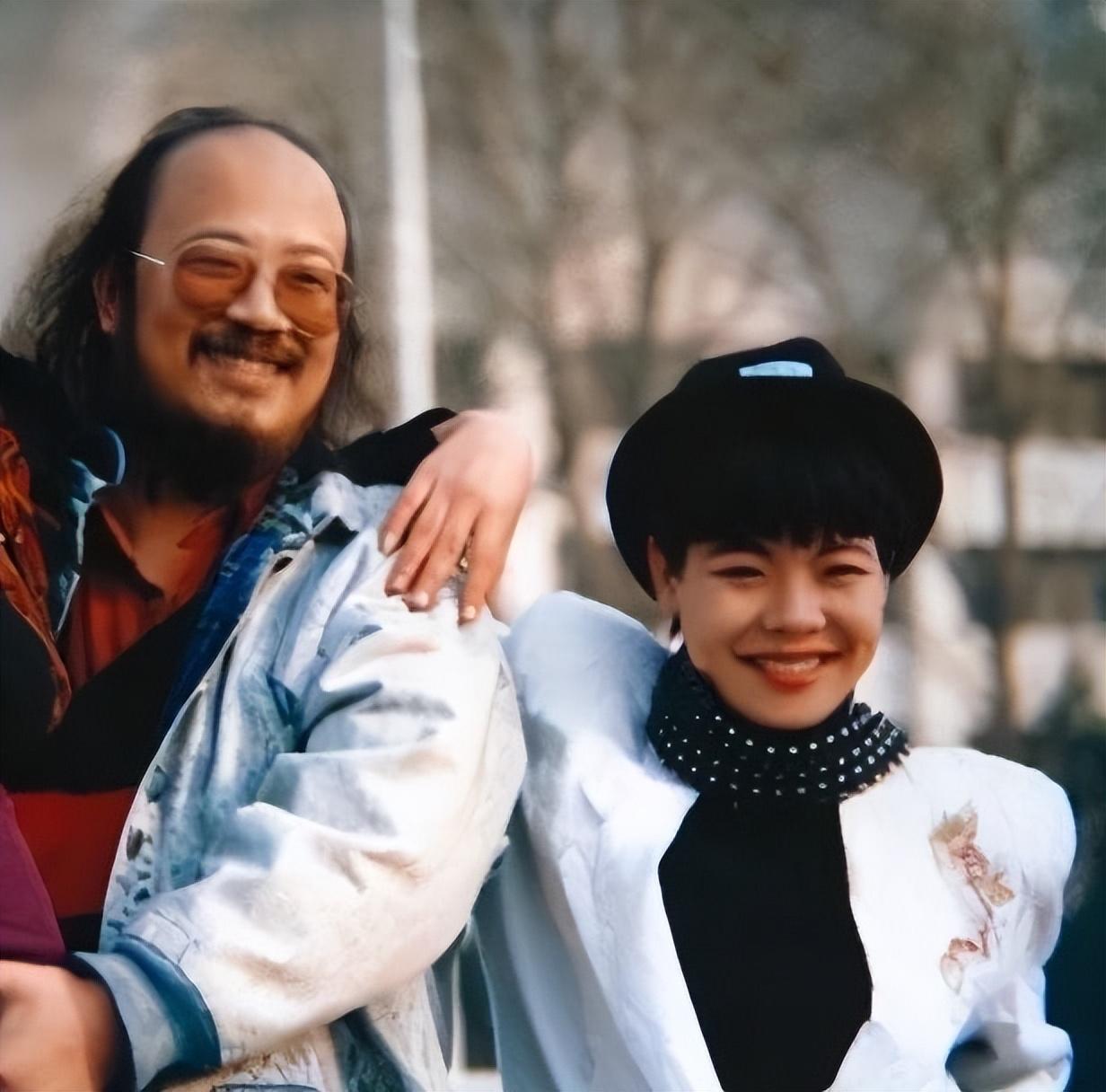 歌手谢津唱红说唱脸谱曾与那英毛阿敏齐名27岁坠楼身亡