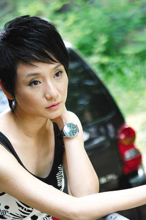 回顾演员孔琳54岁仍未婚如今过得怎么样了