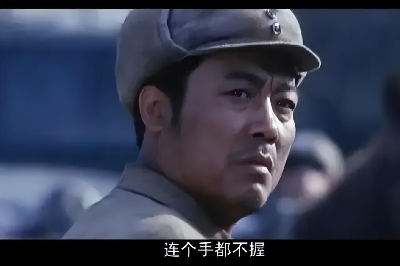 1987年,39岁的冯老师凭借《战争让女人走开》获得了上影厂小百花最佳