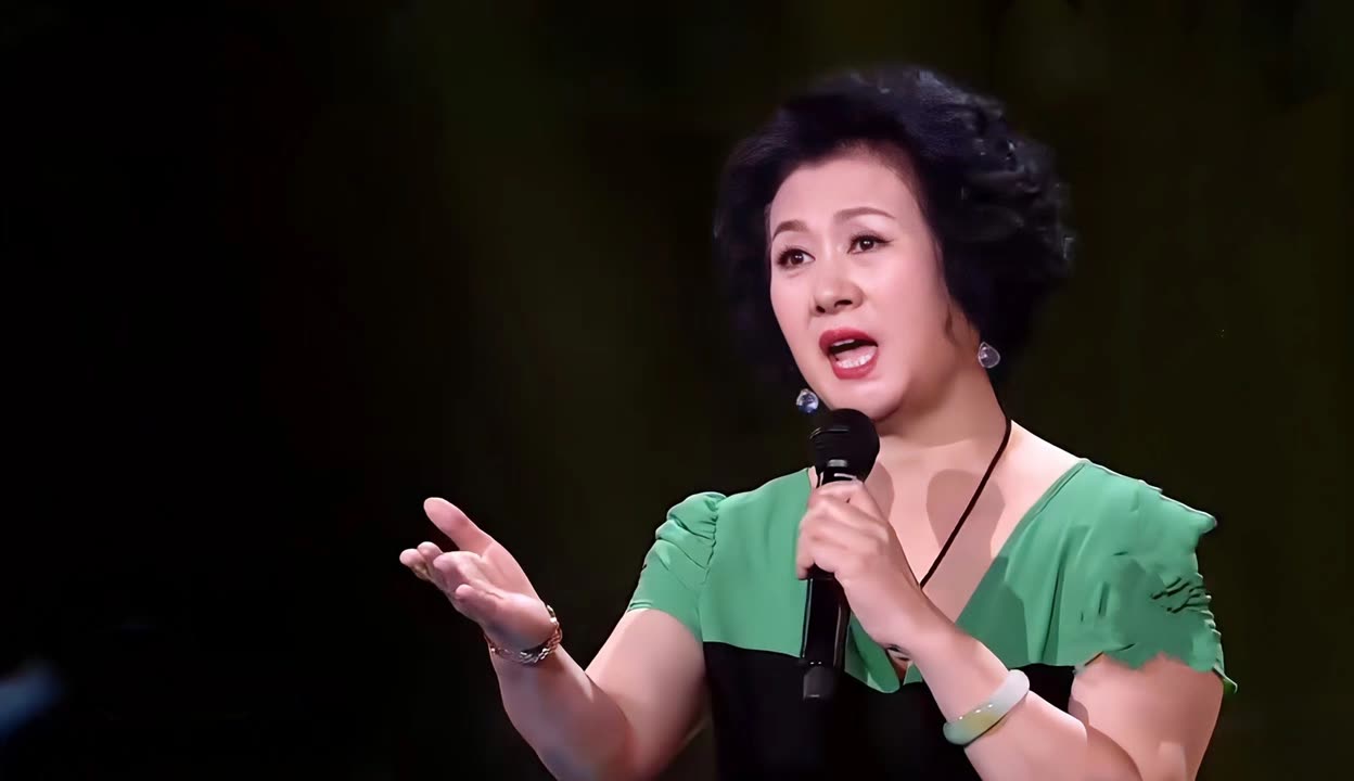 著名演员黄晓娟丧父丧母亲弟病逝如今儿子李赫是她最大骄傲