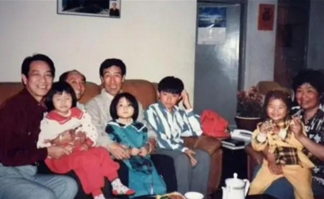 回顾梁音74岁丧偶女儿撮合他再婚89岁病逝遗孀坚持令人泪目