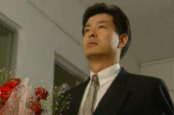 被调离警队后,高天并没有灰心,这些年来他一直认真工作,一步一步坐到