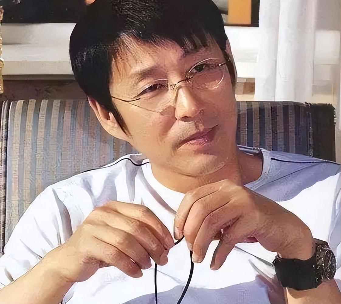 回顾央视主播杜宪曾低谷时嫁给陈道明41年后再看到底有多幸福