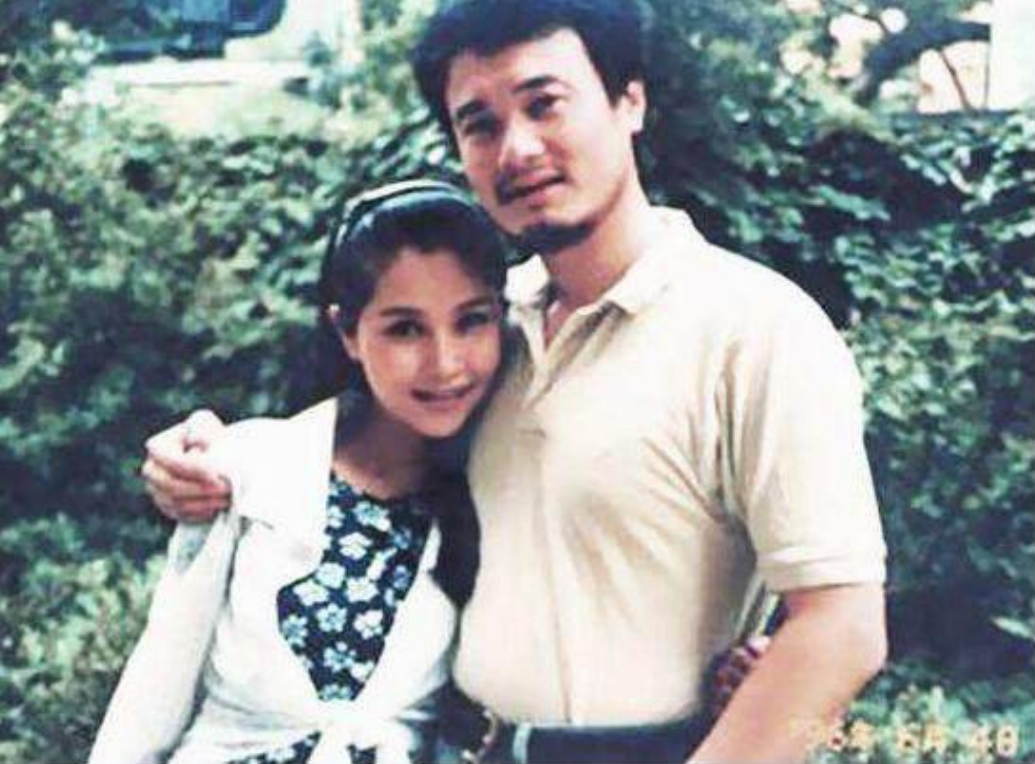 回顾演员孙松娶小10岁娇妻侯继林恩爱相伴24年无儿无女也幸福