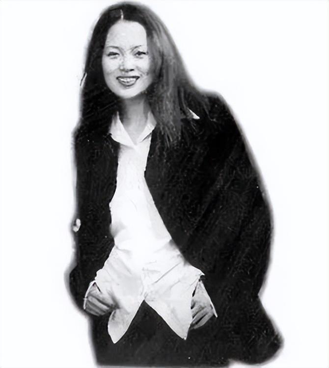 据说,汪峰的《当我想你的时候》就是给筠子写的.