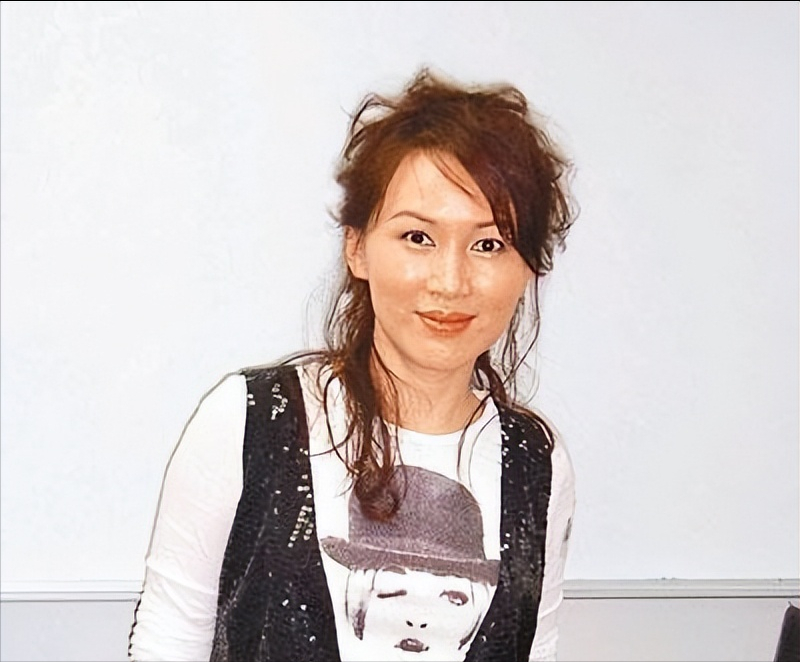 此时此刻的陈秀雯已经一贫如洗,所有的家当和积蓄都被林国雄骗走一空.