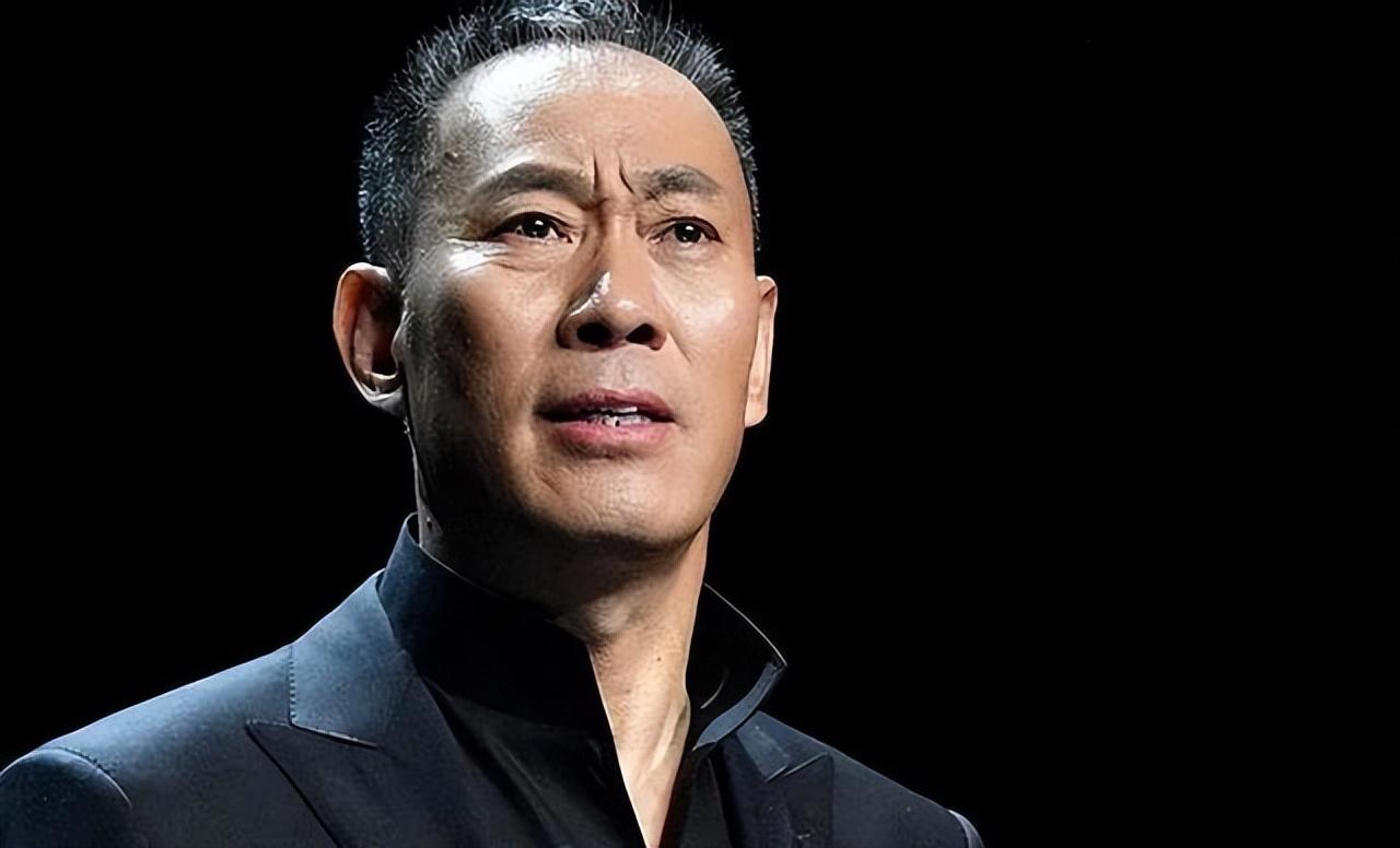 回顾吴京安戏红人不红观众心目中帅气排长曾因拍戏险些丧命