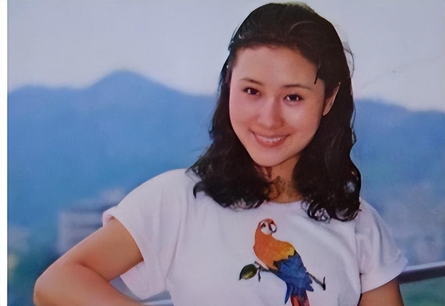 演员丁岚一辈子不愁吃喝为何59岁仍孤身一人