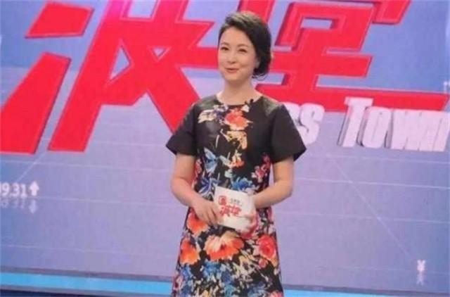 每个行业都有自己的发展历程,这一点主持人也不能例外,现在她已经是五