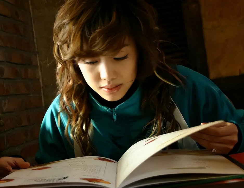 情况很明显是,这三个韩国人把谭静灌醉,带回自己的住所侵犯,而后想要