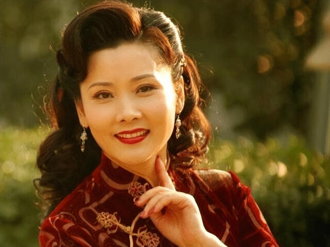 回顾长了一张风情万种的脸情史却很干净这10位女星太稀缺了