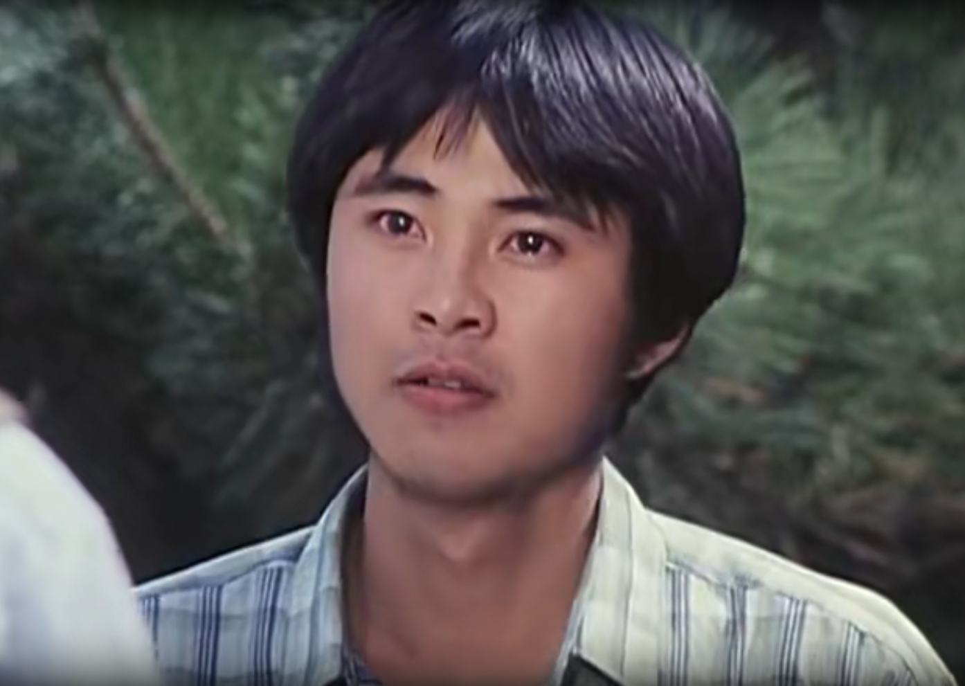 她38岁演闯关东成名嫁17岁初恋结婚33年丈夫甘当煮夫