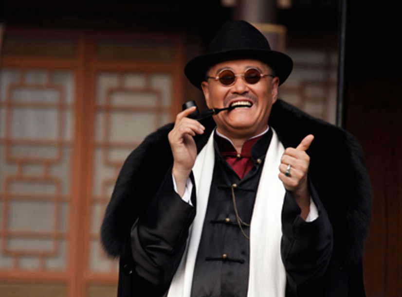 回顾:离开赵本山后,61岁的范伟证明,当年的选择是多么