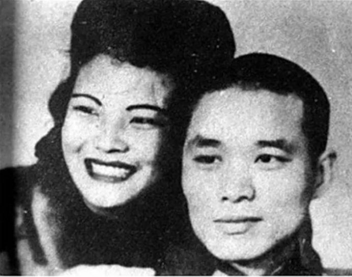 1932年,沈醉在姐夫余乐醒的介绍下,稀里糊涂地加入了戴笠的特务组织