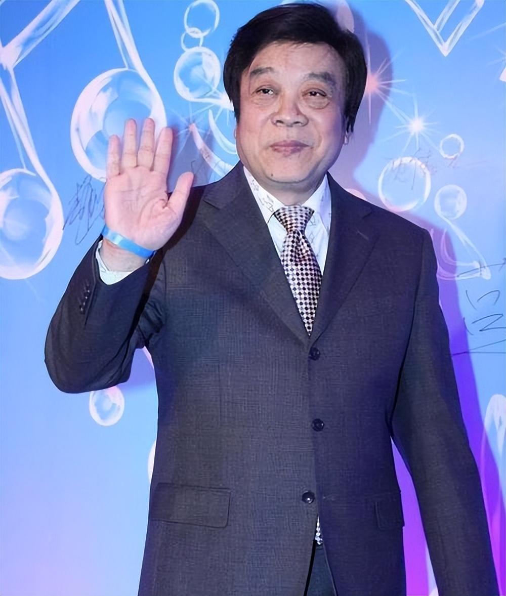 赵忠祥,这个名字在中国电视圈绝对是如雷贯耳!