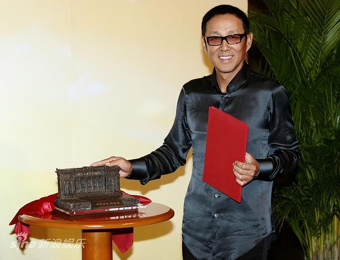 回顾央视主播杜宪曾低谷时嫁给陈道明41年后再看到底有多幸福