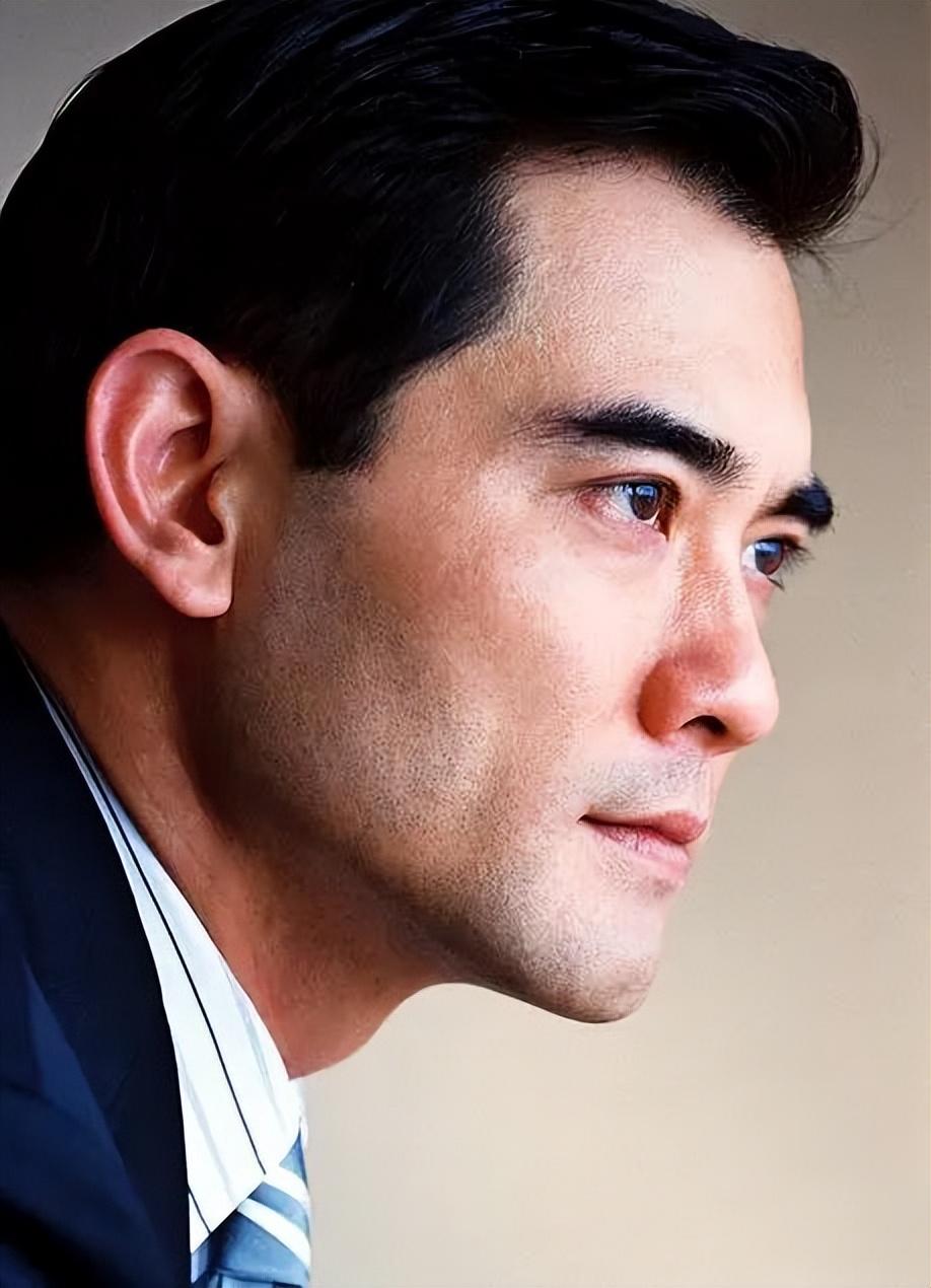 回顾赵文瑄一生未婚如今62岁在乡下养猫种花