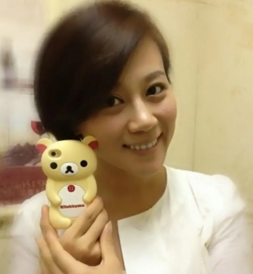 回顾高秀敏女儿李萱8年内父母双亡把公婆当成父母丈夫成她依靠