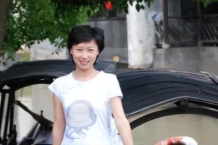 回顾主持人魏笑曾新婚24小时离世丈夫至今未娶父亲仍在怀念