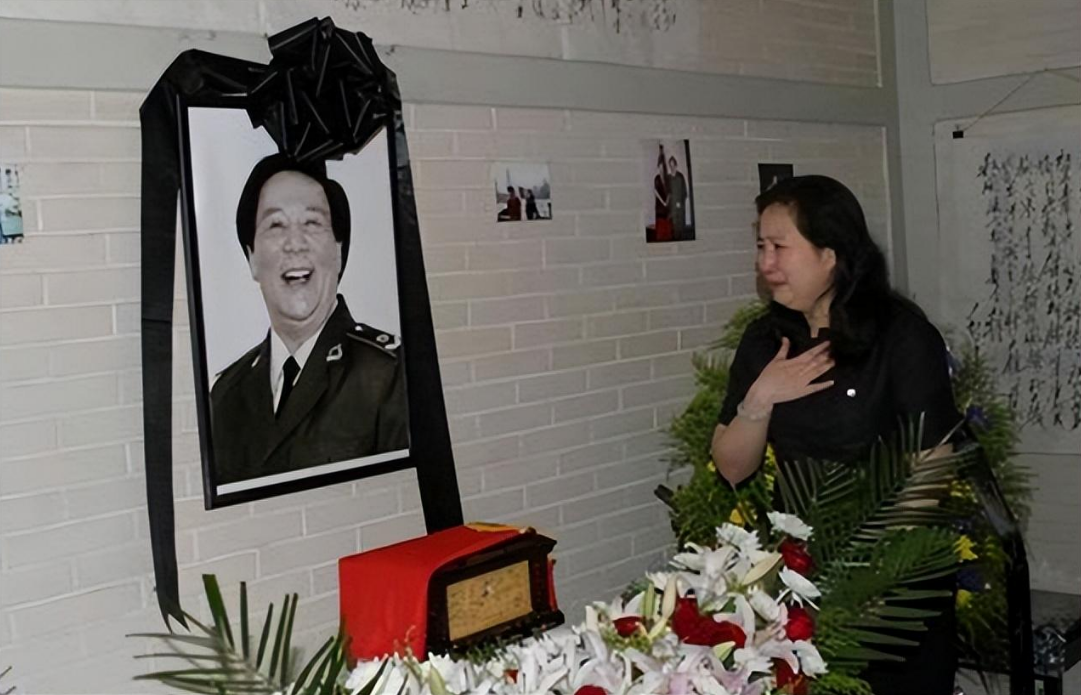 回顾著名演员古月从小父母双亡68岁意外病逝